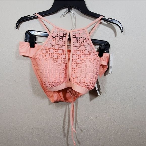 New kenneth Cole razorback coral crocheted bikini - Picture 1 of 7